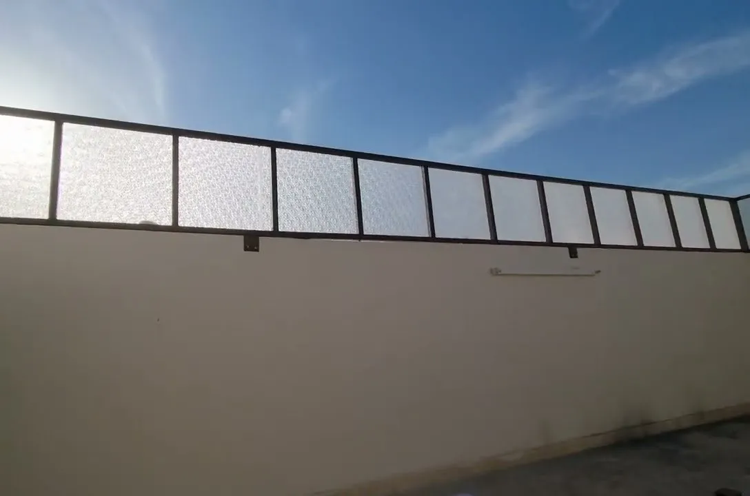سواتر لكسان أسوار متينة في القطيف